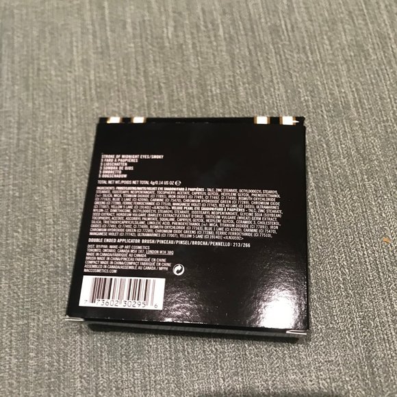 MAC Stroke of Midnight Smoky Eyeshadow Palette - Picture 3 of 5